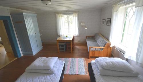 Double Room with Shared Toilet