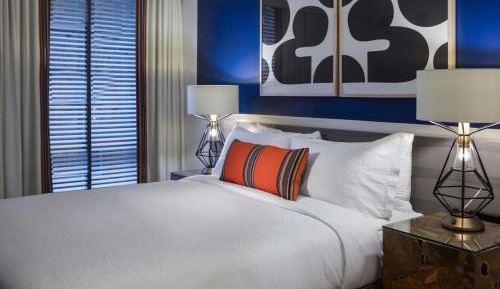 Deluxe Queen Room