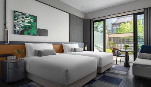 Double Room with Two Double Beds and Outdoor Living Area