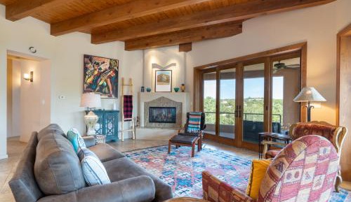 Three-Bedroom Holiday Home 
