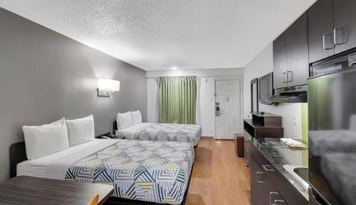 Quadruple Room - Non-Smoking