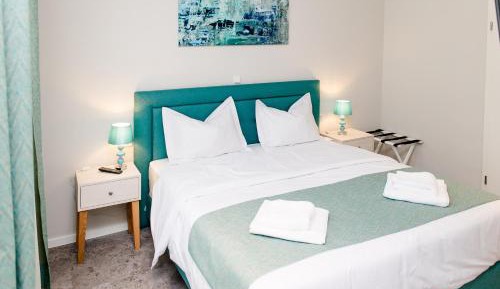 Deluxe Double or Twin Room with Mountain View