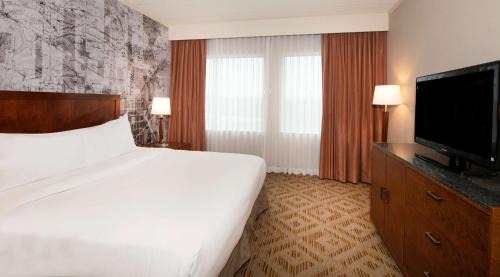 Two Room King Suite with Sofa Bed - Non-Smoking