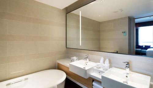 One-Bedroom Deluxe King Suite