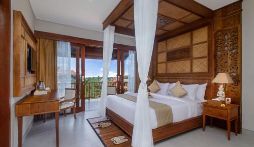 Suite with Hot Tub