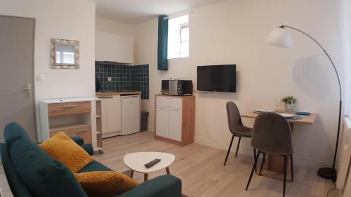Studio Apartment