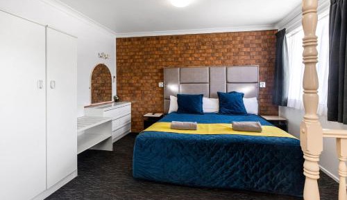 King Suite with Spa Bath