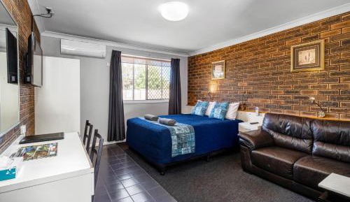Standard Queen Room