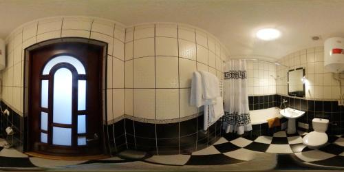Twin Room with Private Bathroom