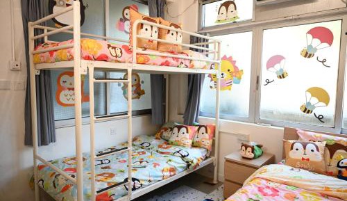 4-Person Room with 1 Double Bed and 1 Bunk Bed