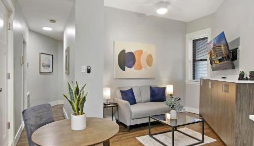 One-Bedroom Apartment