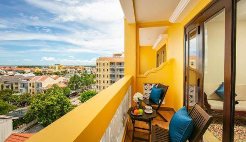 Suite Double/Twin With Panorama View & Balcony