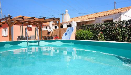 Villa with Garden View