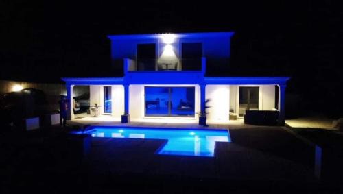 Double Room with Pool View