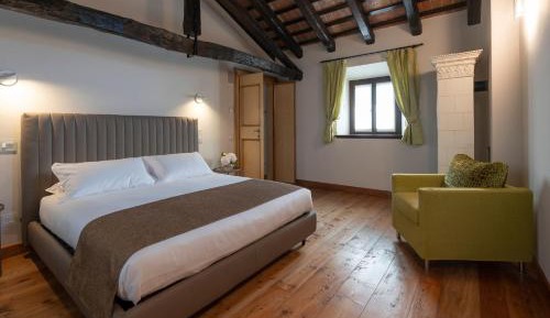 Deluxe Double Room with Extra Bed