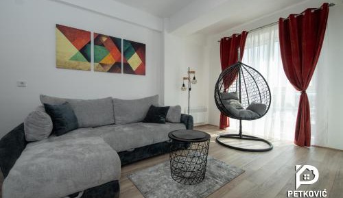 Deluxe Apartment