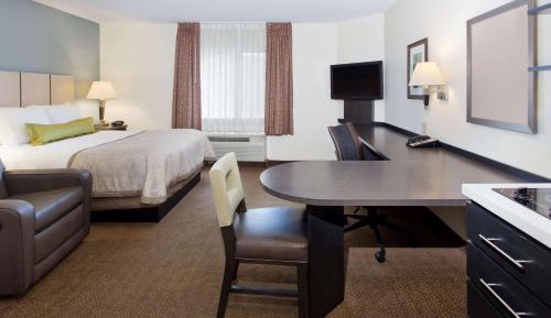 Studio Queen Suite
