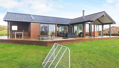 Five-Bedroom Holiday Home