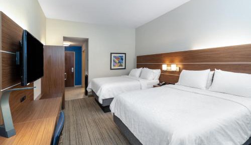 Standard Room with Two Queen Beds