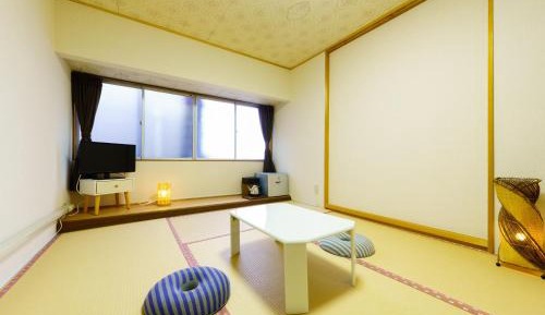 Triple Room with Shared Toilet