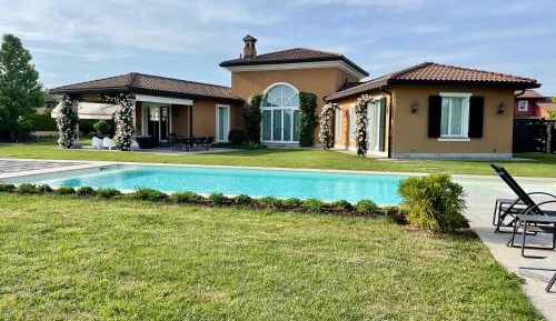 Four-Bedroom Villa with Private Pool