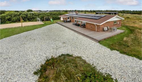 Four-Bedroom Holiday Home
