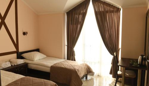 Large Twin Room