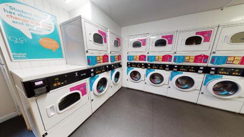 Single Room with Private Bathroom