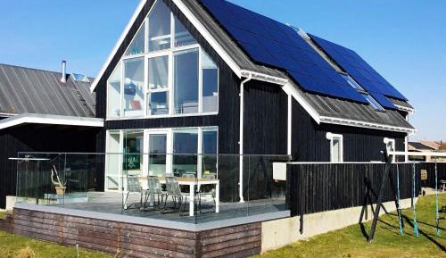 Three-Bedroom Holiday Home 