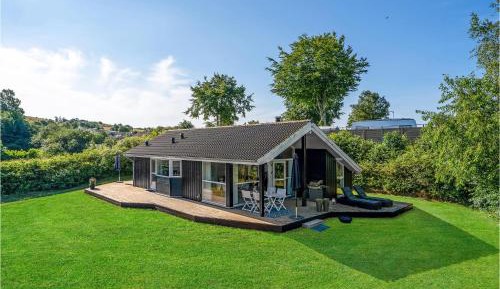 Three-Bedroom Holiday Home 