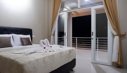 King Room with Mountain View