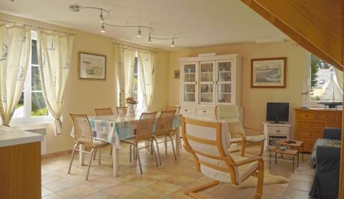 Holiday Home (5 Adults)