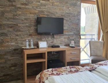 Double or Twin Room with Lake View