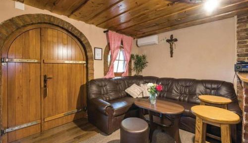 One-Bedroom Holiday Home