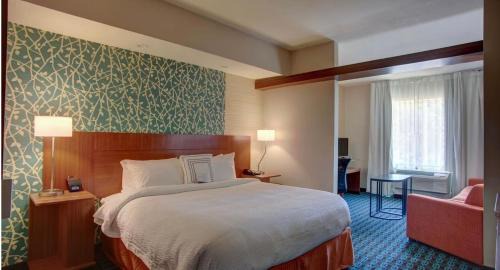 King Room with Sofa Bed