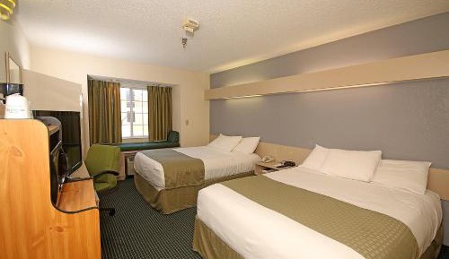 Queen Room with Two Queen Beds - Mobility Access/Non-Smoking