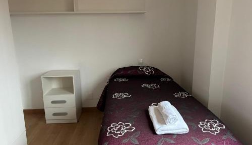 Single Room with Shared Bathroom