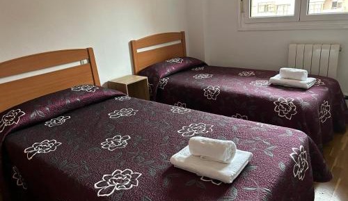 Twin Room with Shared Bathroom