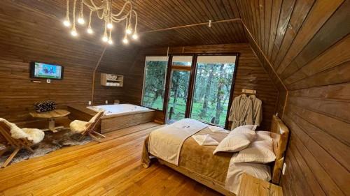 Deluxe Double or Twin Room with Spa Bath