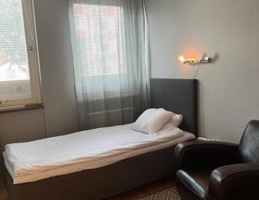 Single Room with Shared Bathroom