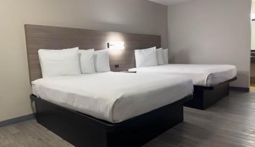 Queen Room with Two Queen Beds - Non-Smoking