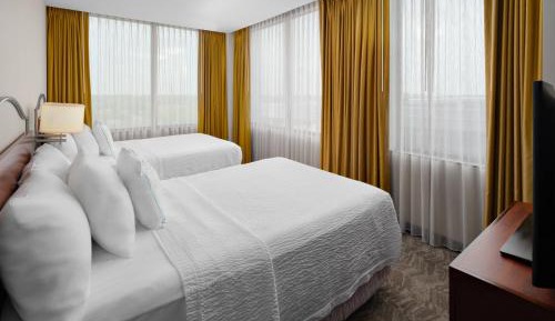 Corner Suite