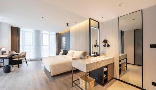 Deluxe Double Room with Garden View 