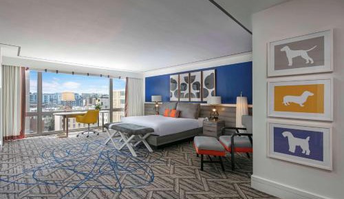 Preferred King Studio with City View