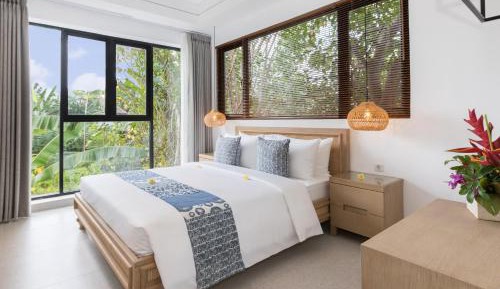 Six Bedrooms Villa with Free Mini-bar