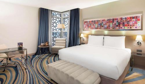 Superior Room with Partial Sea View