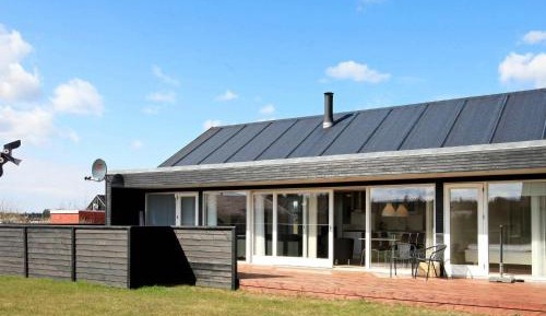 Three-Bedroom Holiday Home 