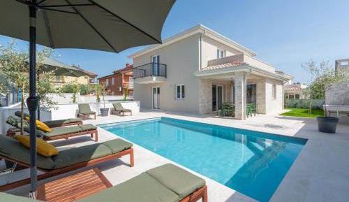 Villa with Private Pool