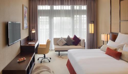 Junior King Suite
