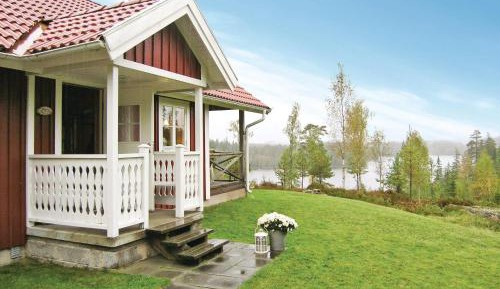 Two-Bedroom Holiday Home